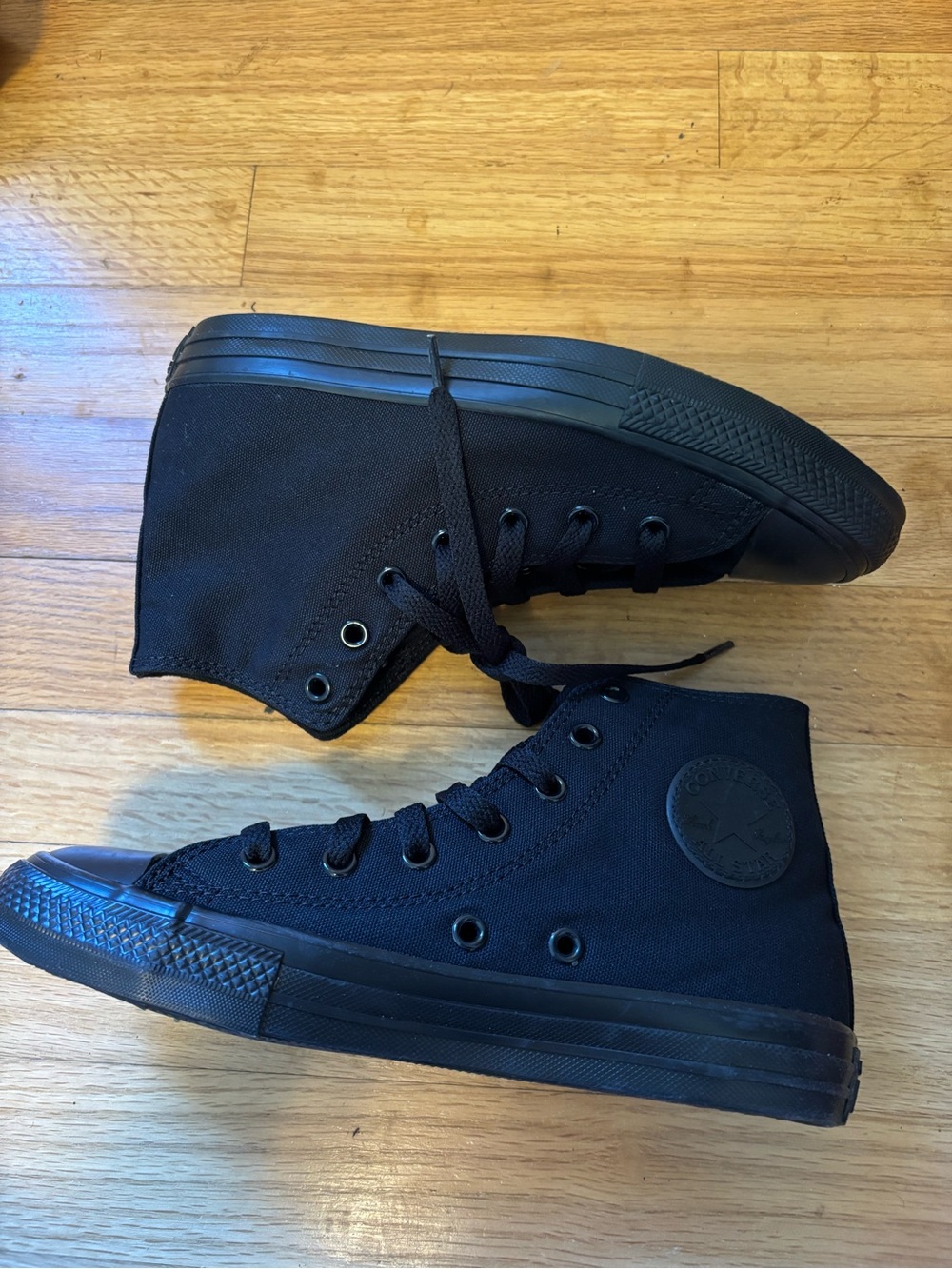 Converse Chuck Taylor High Tops - Black NEW Youth 3